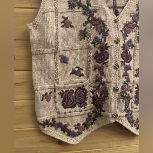 Vintage Ivy Large Embroidered Floral Rose Sweater Vest Cottagecore Grandma Fall - Picture 5 of 10